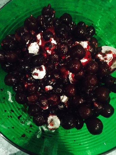 Сметанный пирог с чёрной смородиной - Шаг 3