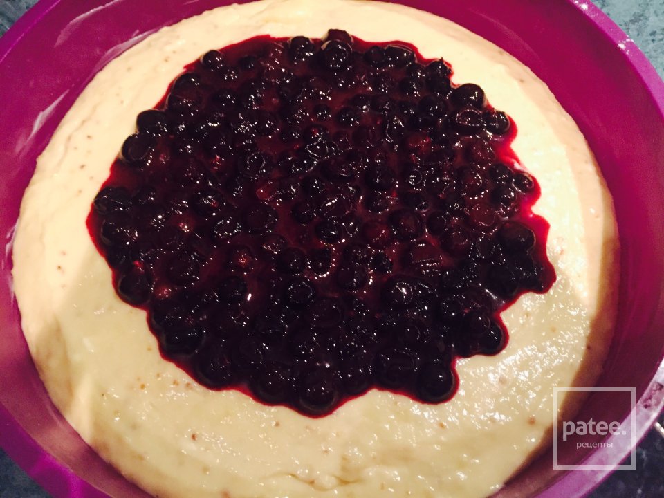 Сметанный пирог с чёрной смородиной - Шаг 4