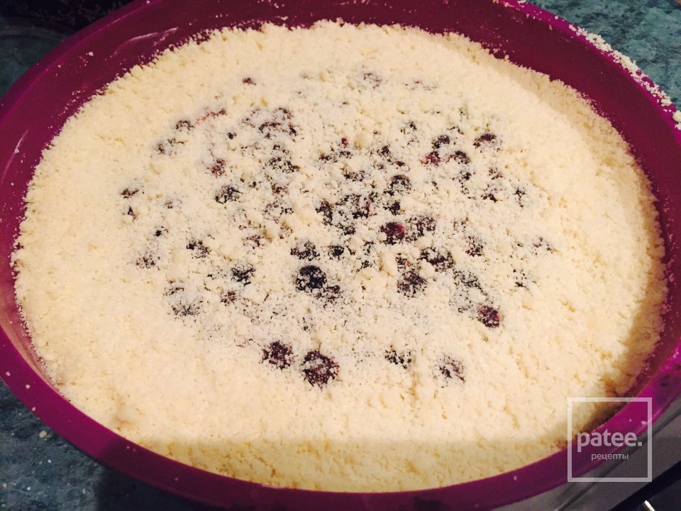 Сметанный пирог с чёрной смородиной - Шаг 6