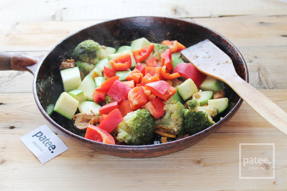 Паэлья овощная с грибами - Шаг 12