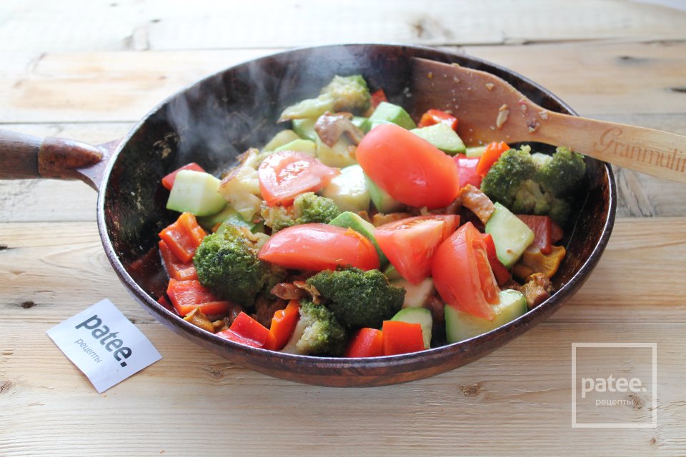 Паэлья овощная с грибами - Шаг 15