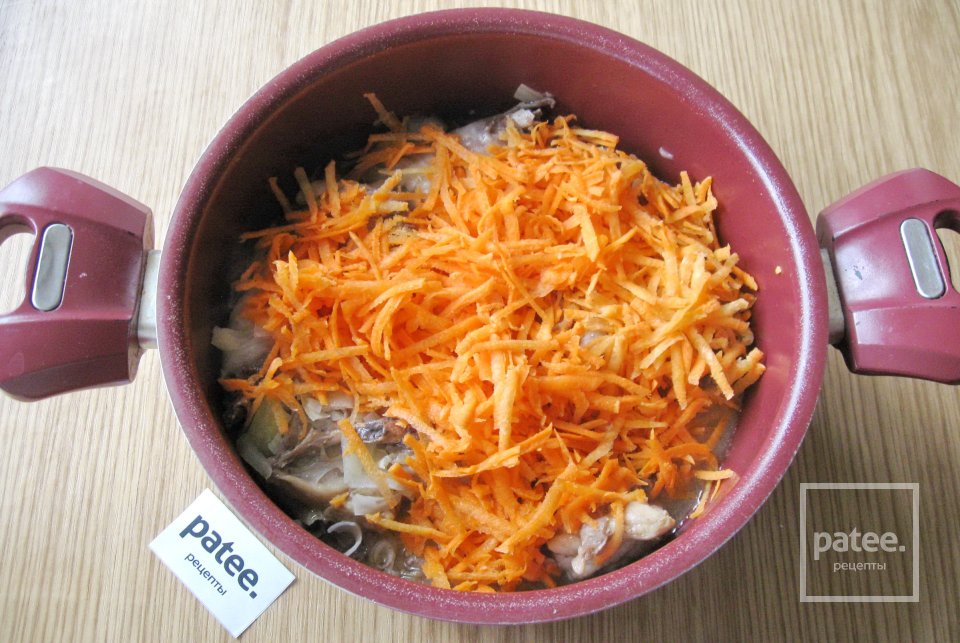 Куриные окорочка с курагой - Шаг 7