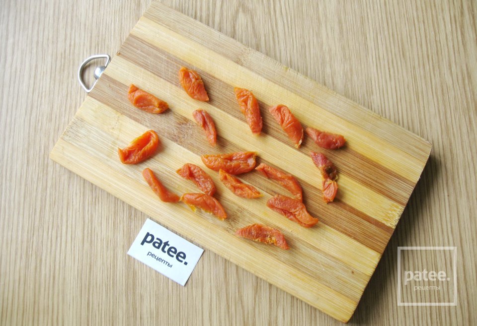 Куриные окорочка с курагой - Шаг 10