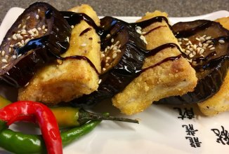 Жареный тофу " Сердце Самурая" с печёными баклажанами