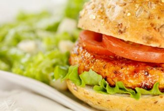 Бургеры с рубленным мясом курицы и фаршем индейки