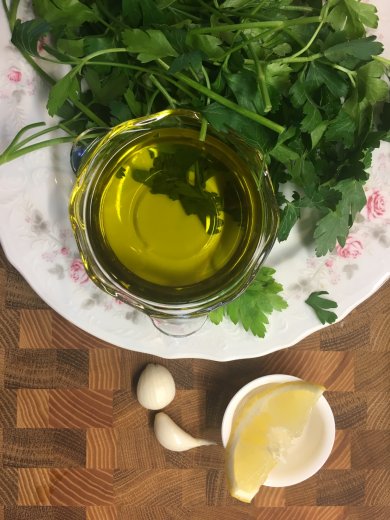 Зелёный соус песто из петрушки ☘️на все случаи жизни🍀 - Шаг 1