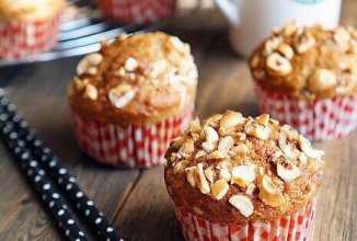 Овсяные маффины с вишней