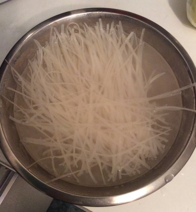 Фунчоза с овощами 🍜 - Шаг 1