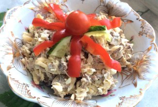 Салат с индейкой и грибами