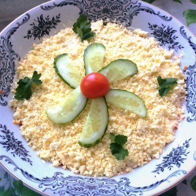 Салат Мимоза с рыбой - Шаг 8