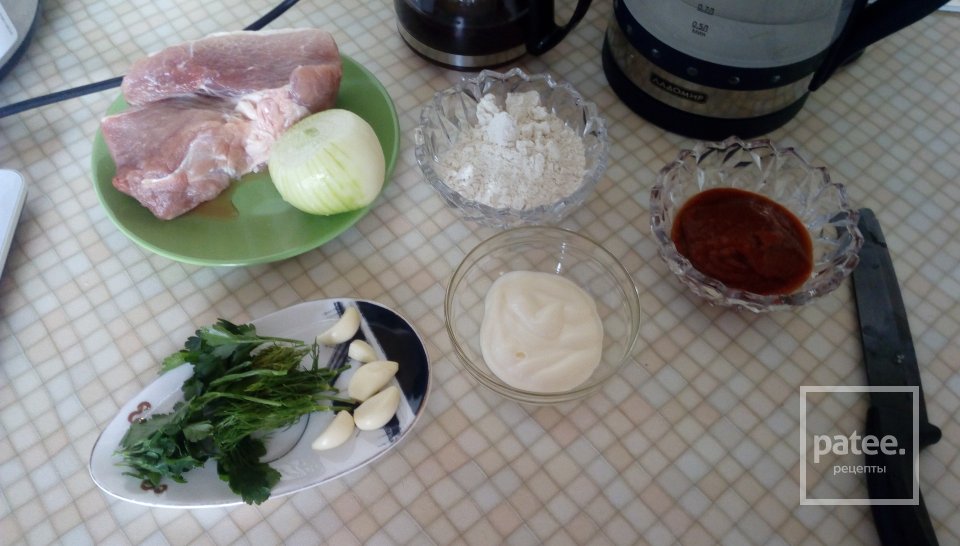 Гуляш из свинины с подливкой - Шаг 1