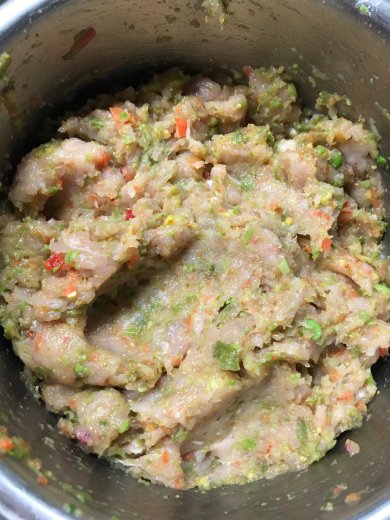 Куриные котлетки с овощами на пару - Шаг 3