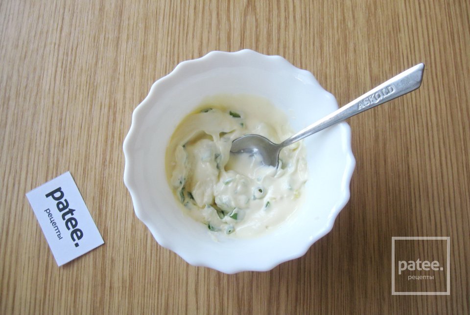 Бутерброды со шпротами и огурцом - Шаг 6