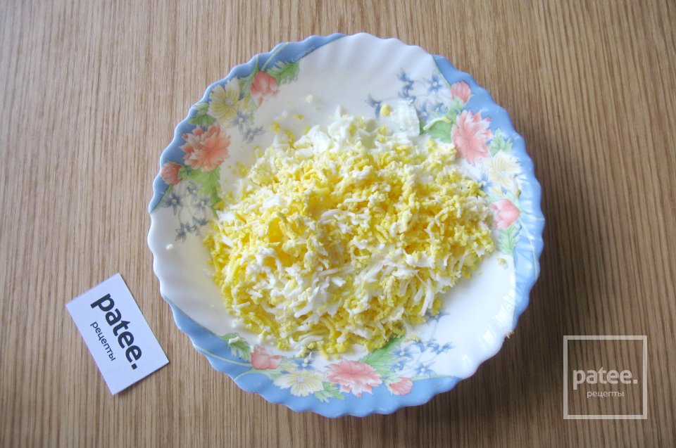 Бутерброды со шпротами и огурцом - Шаг 7