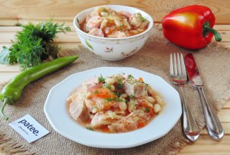 Бигус с фасолью и сосисками