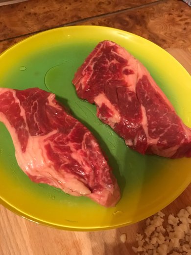 Мраморная говядина с овощами - Шаг 1