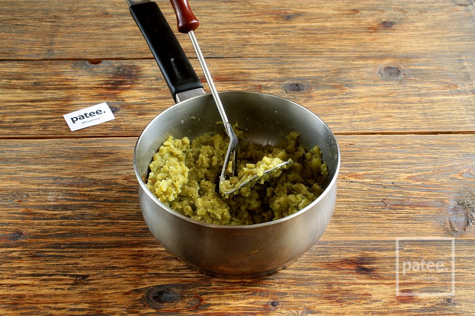 Гороховое пюре с грибами и луком - Шаг 5