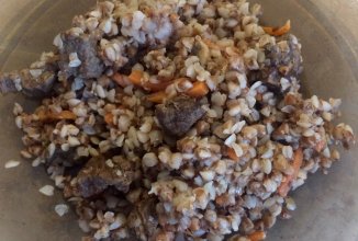 Гречка с мясом и грибочками