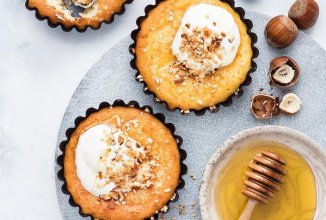 Запеченная рикотта с медом и лимонной цедрой