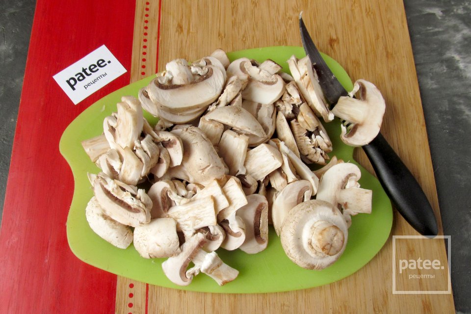 Пирог из вафельных коржей с мясом и грибами - Шаг 7