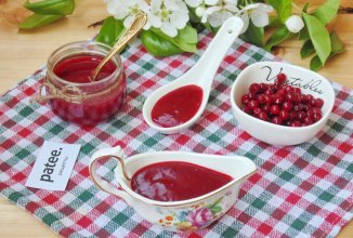 Брусничный соус