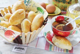 Дрожжевые пирожки с грибами и яйцом