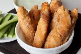 Куриное филе в беконе и сухарях