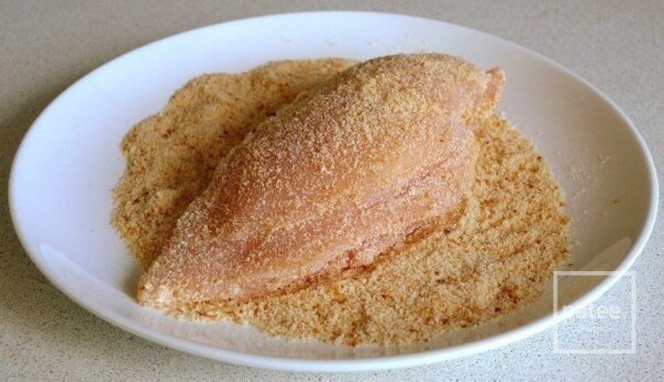 Фаршированное куриное филе творогом с зеленью и сыром - Шаг 2