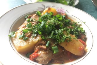 Баранина тушёная с овощами😋