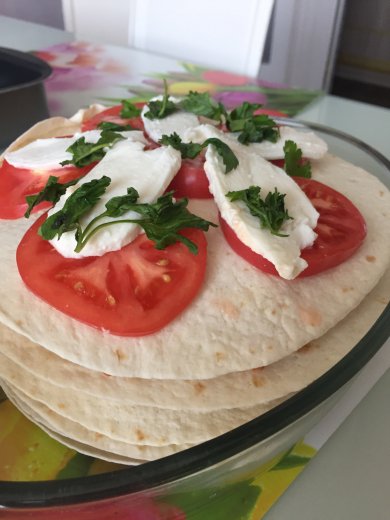 Тортилья с курицей и грибами - Шаг 10