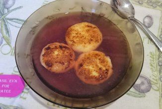 Манные биточки с клюквенным киселем "Как в детстве"