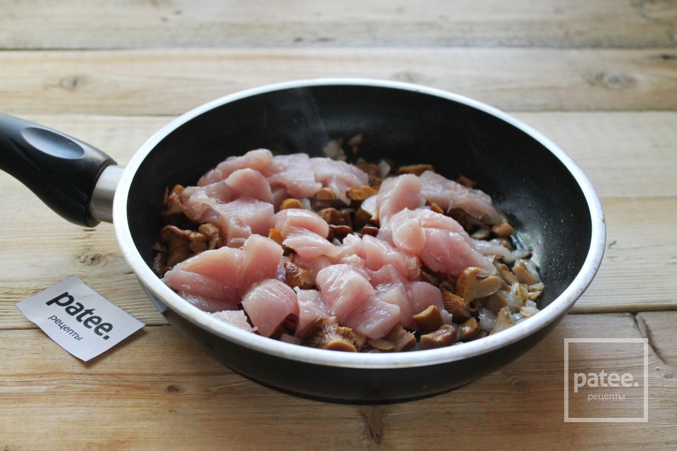 Паста с курицей и грибами в сливочном соусе - Шаг 8