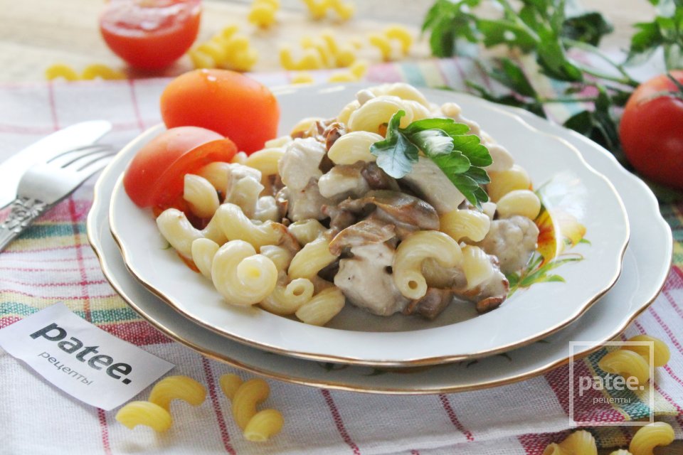 Паста с курицей и грибами в сливочном соусе - Шаг 17