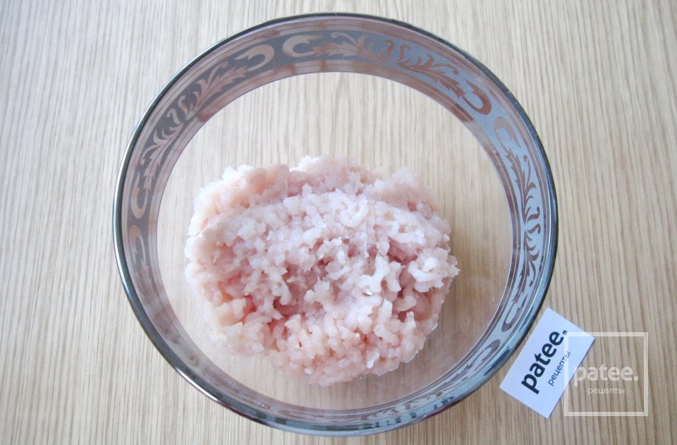 Куриные фрикадельки с кабачками в сливочном соусе - Шаг 2