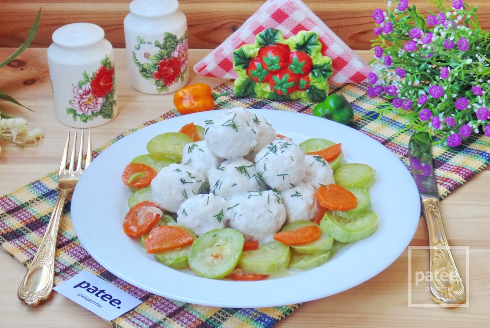 Куриные фрикадельки с кабачками в сливочном соусе - Шаг 19