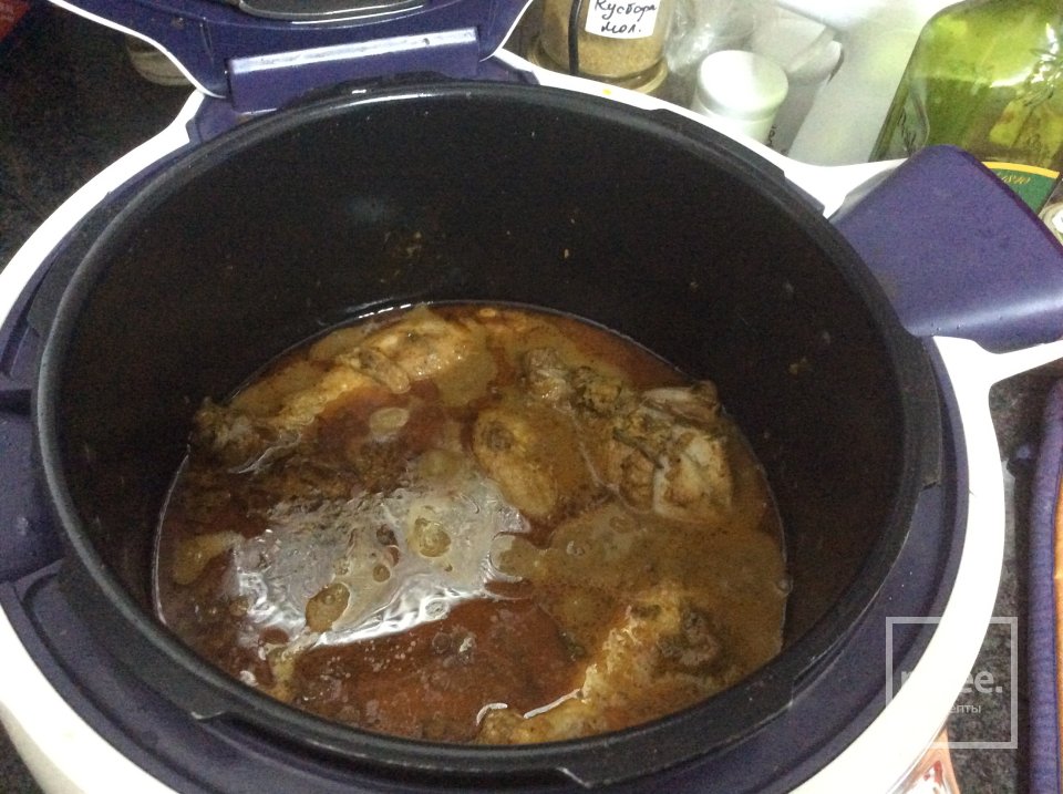 Курица в пикантном соусе в мультиварке-скороварке. - Шаг 10