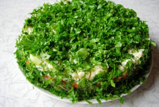 Слоеный салат с сельдью (Сельдь под шубой по-весеннему)