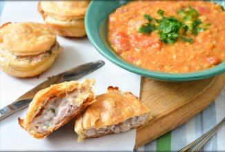 Мини-паи с нежной мясной начинкой