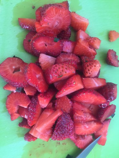 Клубничный смузи - Шаг 1