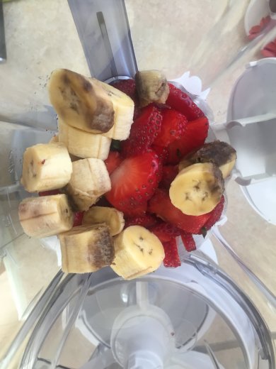 Клубничный смузи - Шаг 2