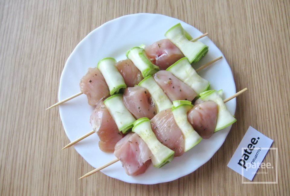 Куриные шашлычки с кабачками - Шаг 10