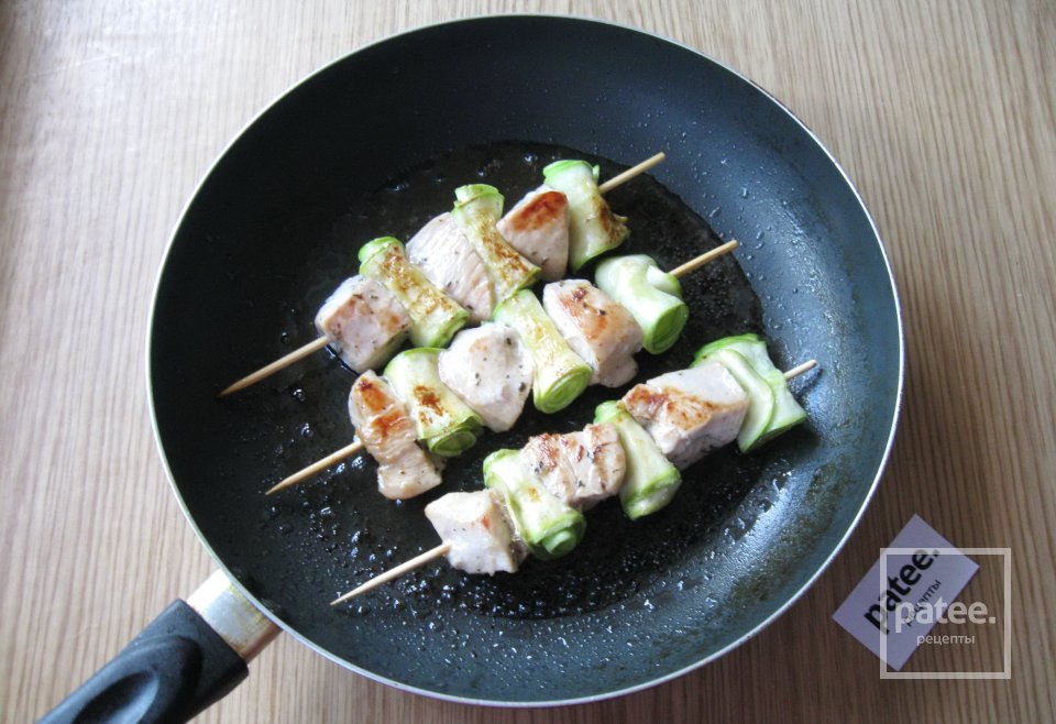 Куриные шашлычки с кабачками - Шаг 12