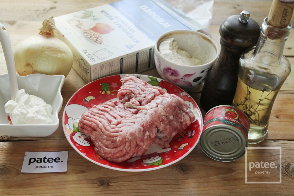 Тефтели с гречкой в томатной подливе - Шаг 1