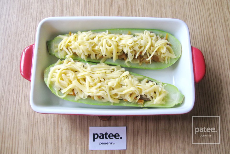 Кабачки запеченные в духовке с говяжьей печенью и овощами - Шаг 11