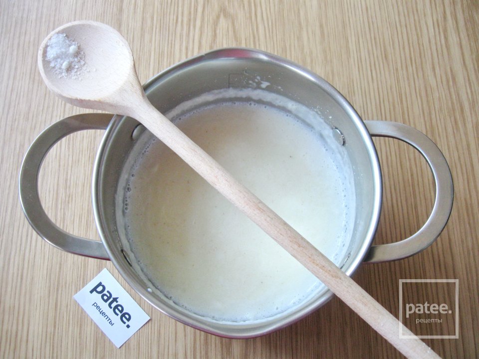 Манная каша без комочков с соусом из черной смородины - Шаг 5