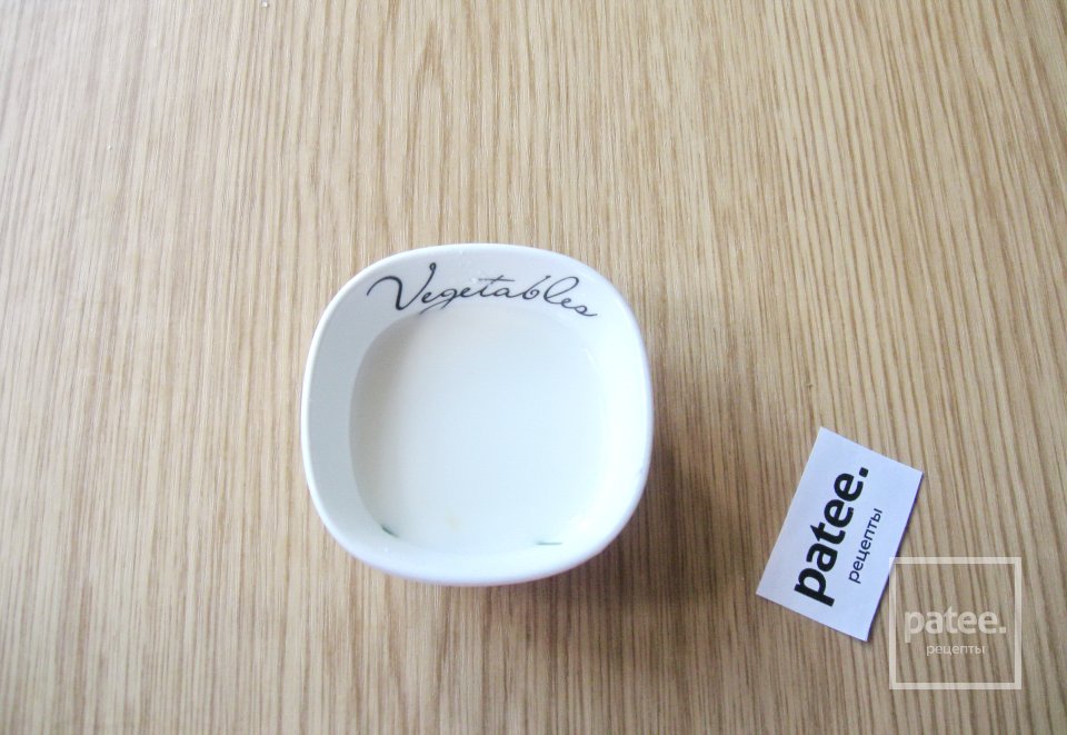 Манная каша без комочков с соусом из черной смородины - Шаг 13