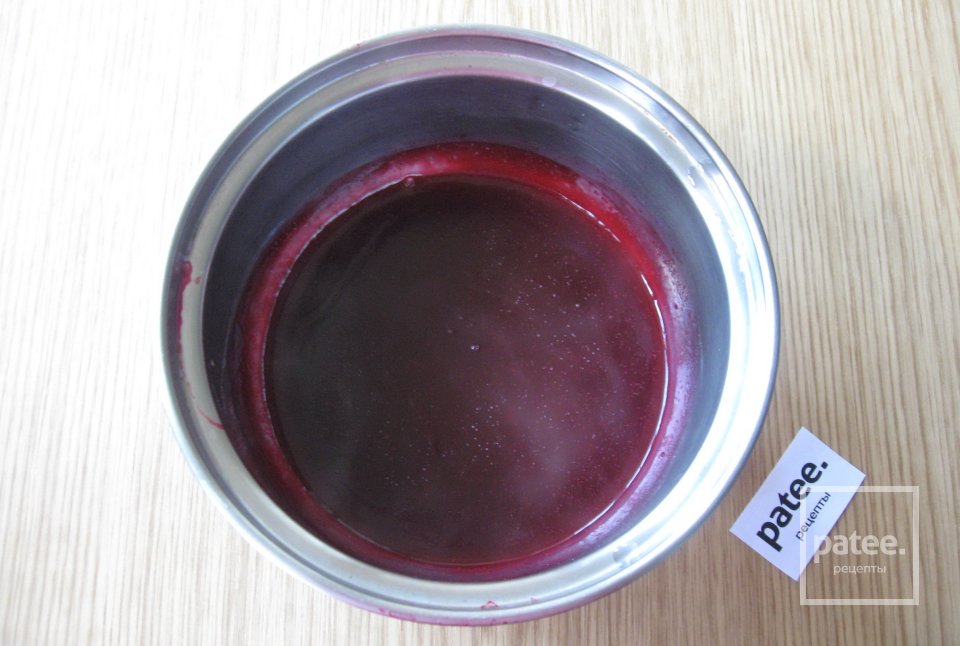 Манная каша без комочков с соусом из черной смородины - Шаг 14