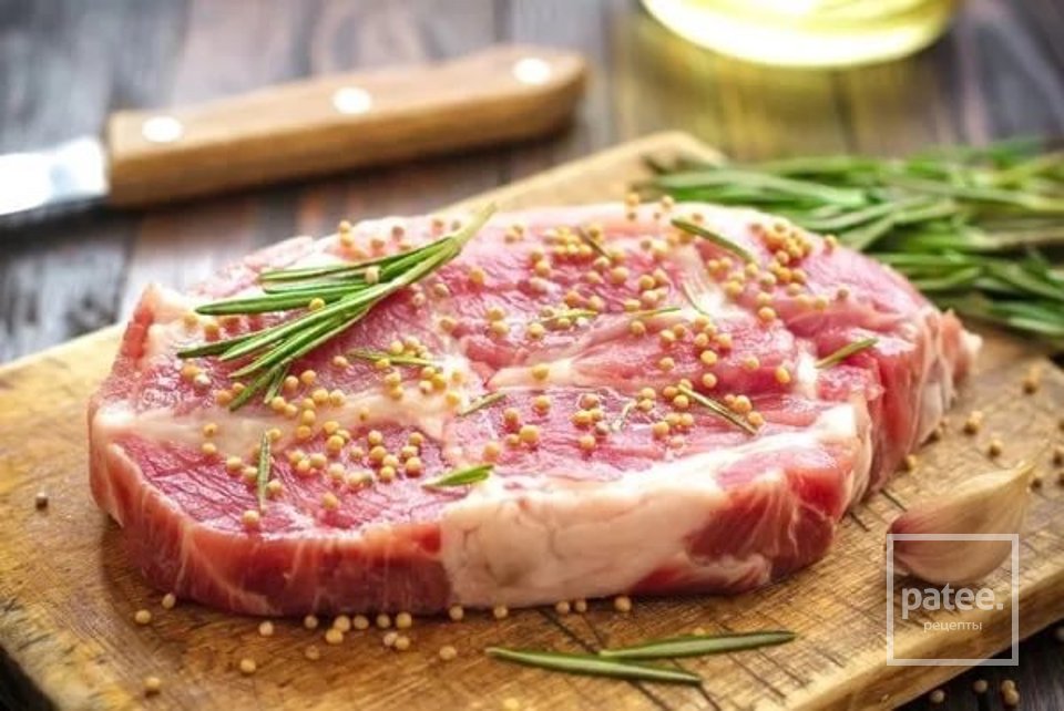 Стейк с вишнёвым соусом - Шаг 2