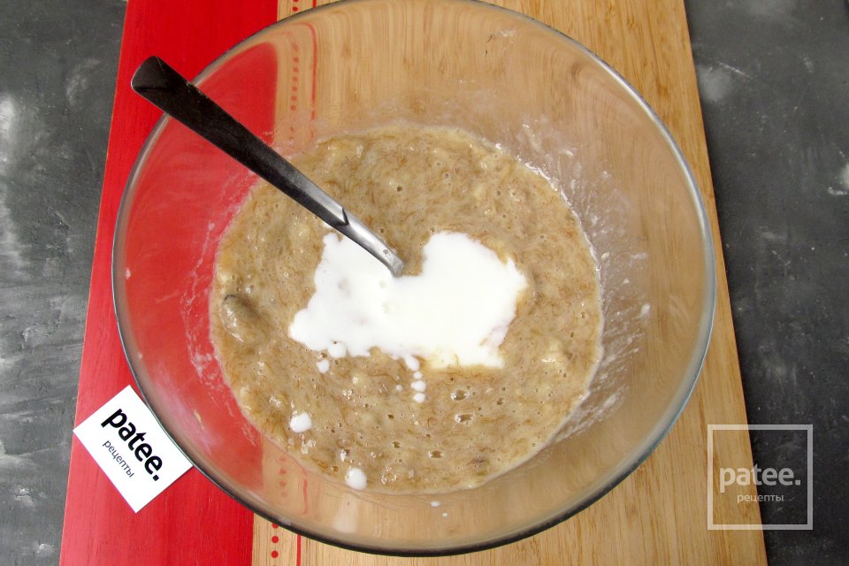 Банановый кекс с мёдом и кунжутом - Шаг 4