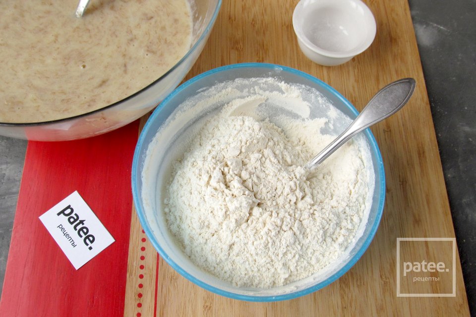 Банановый кекс с мёдом и кунжутом - Шаг 9